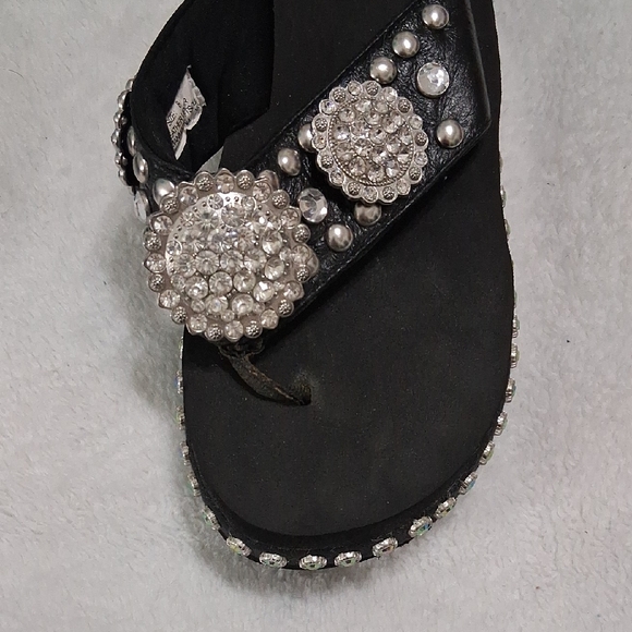 Grazie Black Sandals with Sparkling Silver Accents - Picture 5 of 6